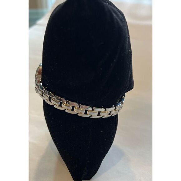 Seiko Women's Quartz Watch NWOT - Picture 4 of 6